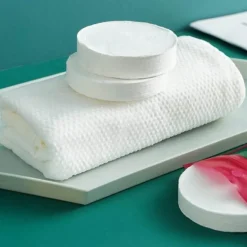 Komprimiertes Einweg-Reisehandtuch - Magic Towel