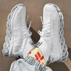 Koreanische atmungsaktive Sneakers – leichte Freizeitschuhe