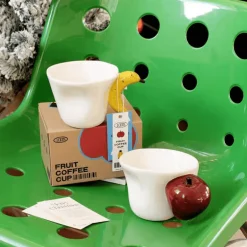 Kreative 3D-Kaffeetasse – Bananen-Apfel-Griffdesign