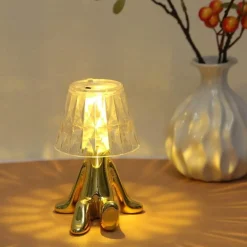 Kreative Tischlampenstatuette – einzigartige Heimdekorbeleuchtung