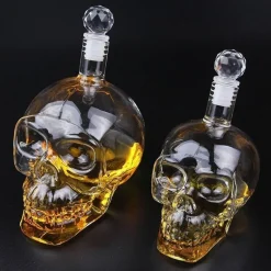 Kristallschädel-Dekanter – Einzigartige Spirituosenflasche aus Glas