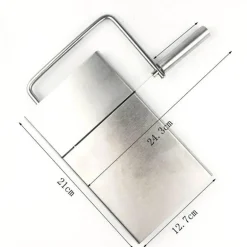 Käsehobel-Set aus Edelstahl. Unverzichtbare Reibewerkzeuge für die mühelose Käsezubereitung.