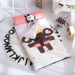 Kuschelbär Plüsch-Schlafsack – Kuschelige Babydecke