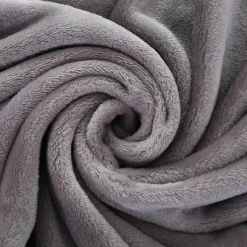 Kuschelige Überwurfdecke - Domenica Home Decor