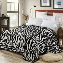 Kuschelige Fabienne-Decke – Stilvoller Überwurf für die Heimdekoration