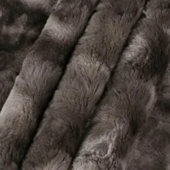 Kuschelige Felldecke – Luxuriöse, weiche Überwurfkollektion