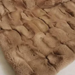 Kuschelige Kunstfell-Überwurfdecke - Lawrence Fur Blanket