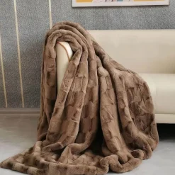 Kuschelige Kunstfell-Überwurfdecke - Lawrence Fur Blanket