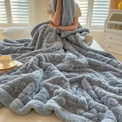 Kuschelige Rossana-Überwurfdecke – weiches Wohndekor, unverzichtbar für Wärme