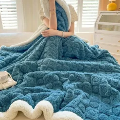 Kuschelige Rossana-Überwurfdecke – weiches Wohndekor, unverzichtbar für Wärme