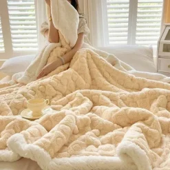 Kuschelige Rossana-Überwurfdecke – weiches Wohndekor, unverzichtbar für Wärme