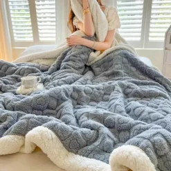 Kuschelige Rossana-Überwurfdecke – weiches Wohndekor, unverzichtbar für Wärme