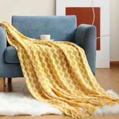 Kuschelige Strickdecke – Sofakomfort im Winter