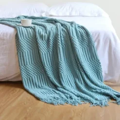 Kuschelige Strickdecke – Sofakomfort im Winter