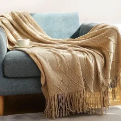 Kuschelige Strickdecke – Sofakomfort im Winter