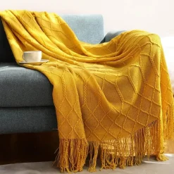 Kuschelige Strickdecke – Sofakomfort im Winter