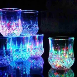 LED Glow Party Cup – Beleuchtetes Trinkgeschirr