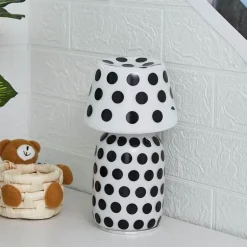 LED-Nachtlampe in Form eines geneigten Pilzes – dekoratives Akzentlicht