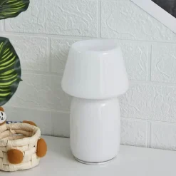 LED-Nachtlampe in Form eines geneigten Pilzes – dekoratives Akzentlicht