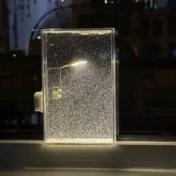 LED-Straßenlaterne mit Schneefall – Weihnachtsdekoration für den Außenbereich