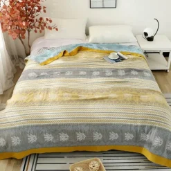 Leichte Baumwollgazedecke mit Streifen - Sommer-Reisehandtuchdecke