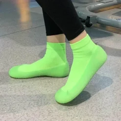 Leuchtende dicke Anti-Rutsch-Socken für den Innenbereich