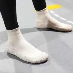Leuchtende dicke Anti-Rutsch-Socken für den Innenbereich