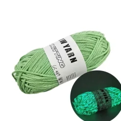 Leuchtendes Strickgarn – Sparkle Glow Crafting Yarn