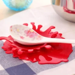 Löffelhalter für Tomatensoße – Lustiges Küchengerät für sauberes Kochen