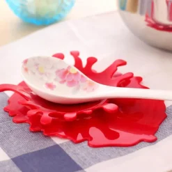 Löffelhalter für Tomatensoße – Lustiges Küchengerät für sauberes Kochen