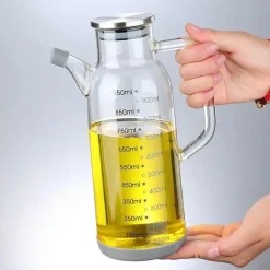 Ölspenderflasche aus Glas – reines Messskalen-Design