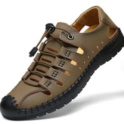 Lässige Strandsandale aus flexiblem Leder