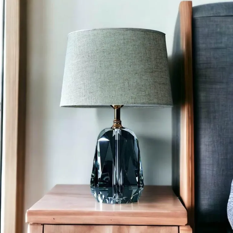 Lucas K9 Kristalllampe – Dekorative Tischleuchte mit Hundemotiv