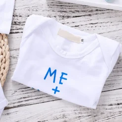 Lustige Neugeborenen-Babykleidung - ME Mommy Broke Daddy