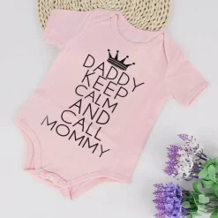 Lustiger Baby-Strampler – Bleib ruhig und ruf Mama an