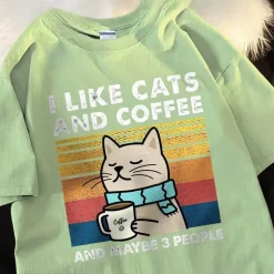 Lustiges Katzen- und Kaffee-T-Shirt – Ich mag Katzen, Kaffee und 3 Personen
