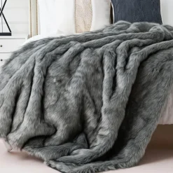 Luxuriöse, kuschelige Überwurfdecke – Soft Hervé Design