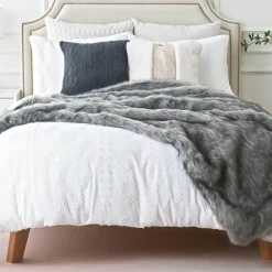 Luxuriöse, kuschelige Überwurfdecke – Soft Hervé Design