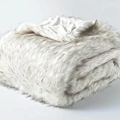 Luxuriöse, kuschelige Überwurfdecke – Soft Hervé Design