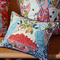 Luxuriöse Staffordshire-Hundekissenbezüge – Mystisches Tierdruck-Dekor