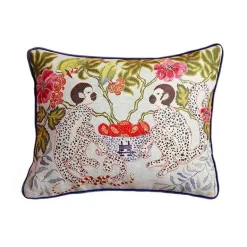 Luxuriöse Staffordshire-Hundekissenbezüge – Mystisches Tierdruck-Dekor