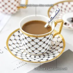 Luxuriöses Kaffee- und Teeservice aus goldenem Bone China – elegante Porzellankeramik