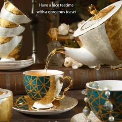 Luxuriöses Kaffeeservice aus Knochenporzellan – Teekanne, Tassen, Zuckerdose, Milchkännchen mit Goldeinlage