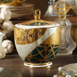 Luxuriöses Kaffeeservice aus Knochenporzellan – Teekanne, Tassen, Zuckerdose, Milchkännchen mit Goldeinlage