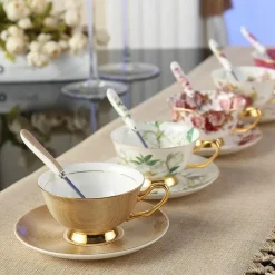 Luxuriöses Kaffeetassen-Set aus Knochenporzellan – 200 ml Tasse mit Untertasse und Löffel