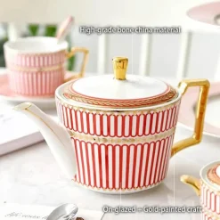 Luxuriöses Tee- und Kaffeeset aus Bone China – Elegantes Trinkgeschirr aus goldfarbenem Porzellan