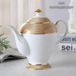 Luxuriöses Teeservice aus Knochenporzellan mit Goldbesatz, Teekanne, Kaffeetassen und Milchkännchen