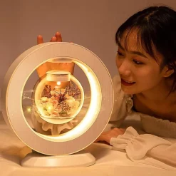 Magnetische schwebende Blumenlampe „Love Forever“