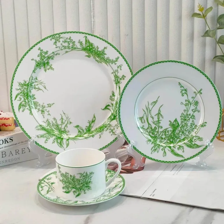 Maiglöckchen-Set aus Bone China – elegantes Blumengeschirr