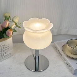 Maiglöckchen-Tischlampe – Elegante florale Beleuchtungsvorrichtung für Ihr Zuhause
